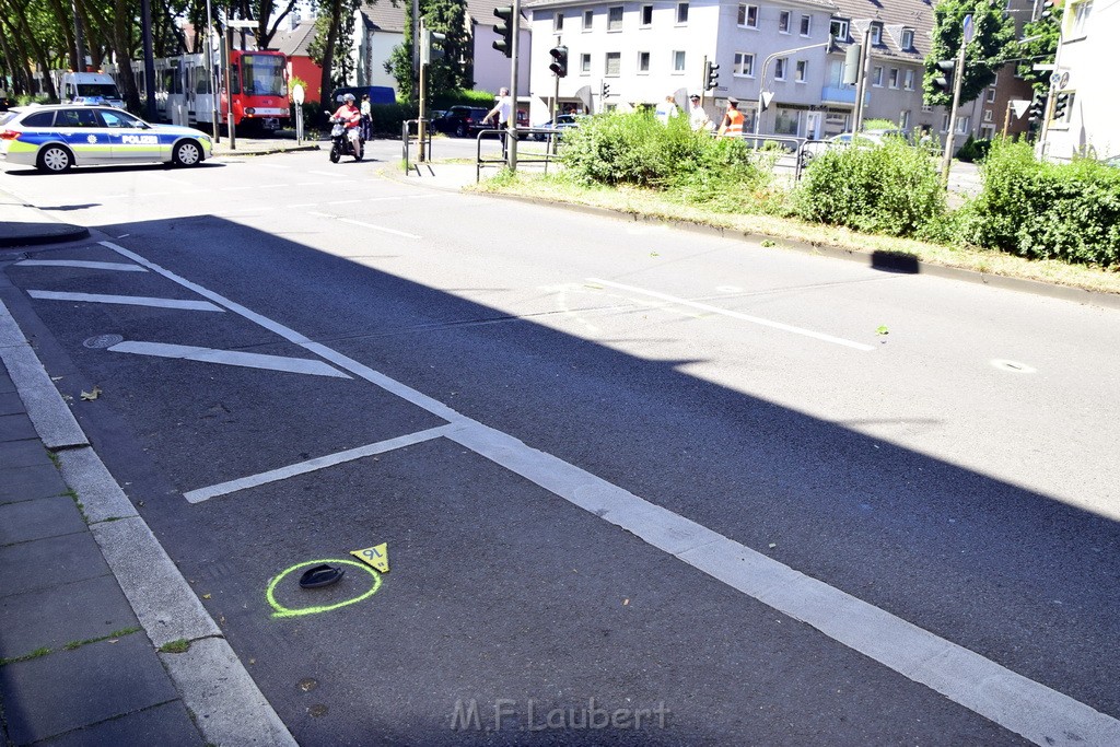 VU Roller KVB Bahn Koeln Luxemburgerstr Neuenhoefer Allee P114.JPG - Miklos Laubert